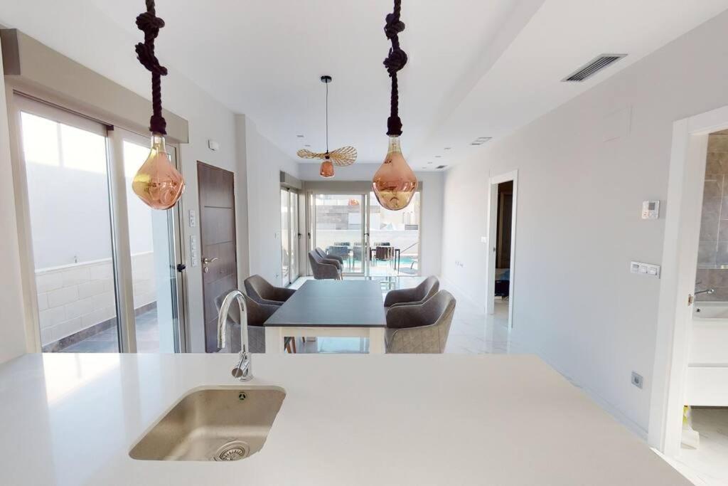 Fee4Me Villa, Pool, Roofterrace & Relax Alicante Buitenkant foto